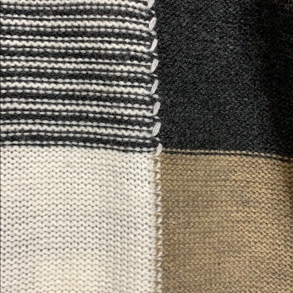 Color-Blocking Sweater Dress - Picture 2 of 3